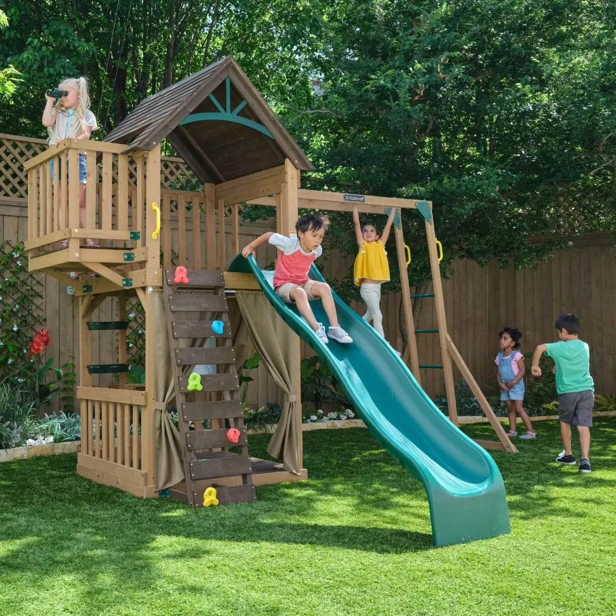 Hangout Hideaway Clubhouse Playset