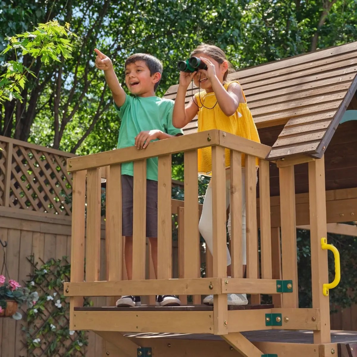 Hangout Hideaway Clubhouse Playset